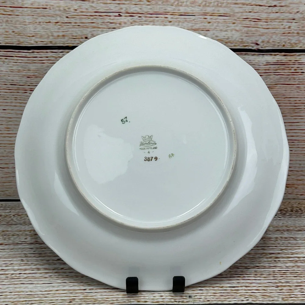 Favolina Karolina Jarolina Poland China Dinner Plate Silver Scalloped 3879 2‎